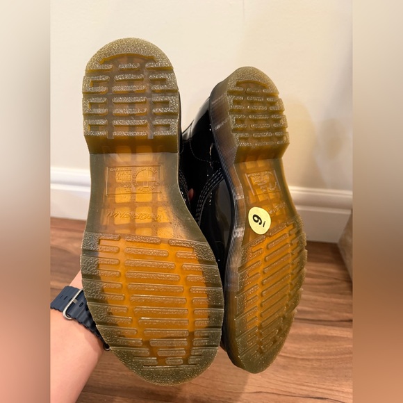 Dr. Martens Eight-Eye 8 Hole Patent Leather Boots Size 9 NWOT - Picture 3 of 4